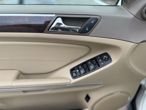 Used 2010 Mercedes-Benz GL 450 4MATIC image 31