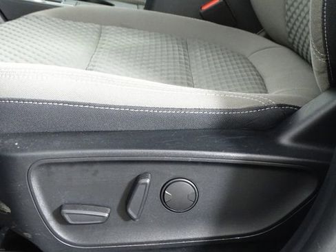 Used 2020 Ford Escape SE image 19