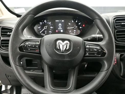 Used 2025 RAM ProMaster 2500 w/ Convenience Group FWD image 17
