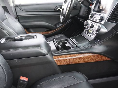 Used 2016 Chevrolet Suburban LTZ image 18