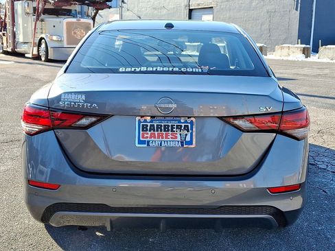 Used 2024 Nissan Sentra SV image 3
