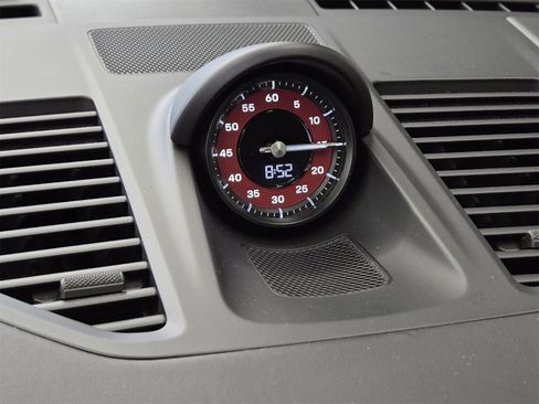 Used 2025 Porsche 911 Carrera GTS image 19