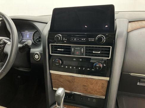 Used 2022 Nissan Armada SL w/ Captain's Chairs Package RWD image 13