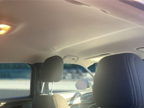 Used 2022 Chevrolet TrailBlazer LT w/ Convenience Package image 16