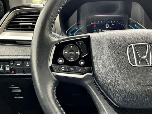 Used 2023 Honda Odyssey Touring image 20