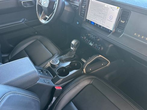 New 2025 Ford Bronco Badlands image 16