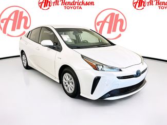 Used 2021 Toyota Prius XLE video 1