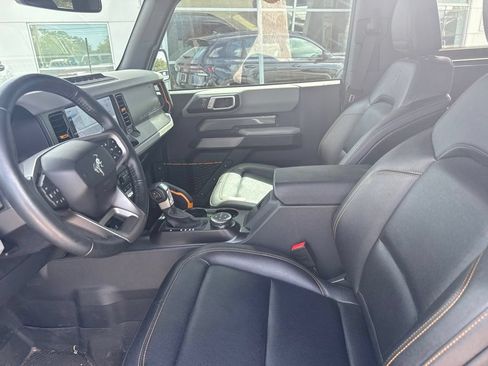 Used 2023 Ford Bronco Badlands AWD/4WD image 2
