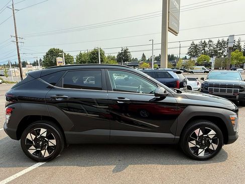 Certified 2025 Hyundai Kona SEL AWD/4WD image 6