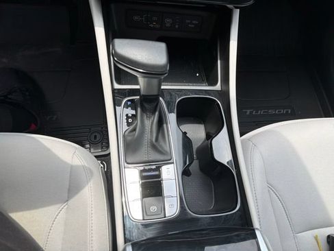 Used 2025 Hyundai Tucson SEL FWD image 9