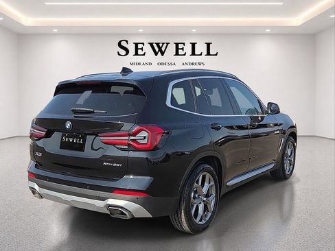 Used 2024 BMW X3 xDrive30i w/ Premium Package w/ZPA AWD/4WD image 4