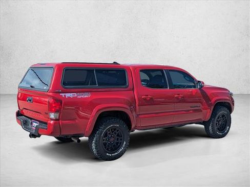 Used 2017 Toyota Tacoma TRD Sport w/ Tow Package (A/T) AWD/4WD image 5
