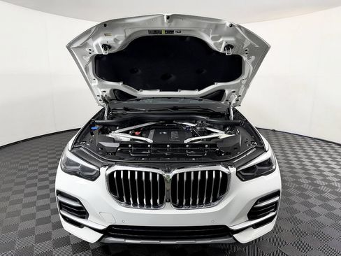 Used 2023 BMW X5 xDrive40i AWD/4WD image 21