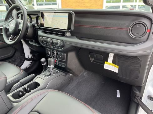 New 2026 Jeep Wrangler Unlimited Rubicon AWD/4WD image 49