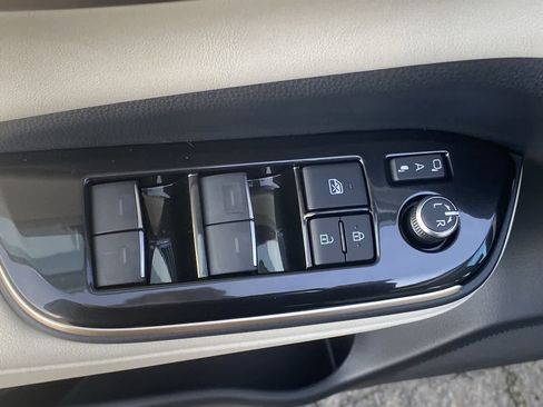 New 2026 Toyota Crown Limited w/ Advanced Technology Package image 13