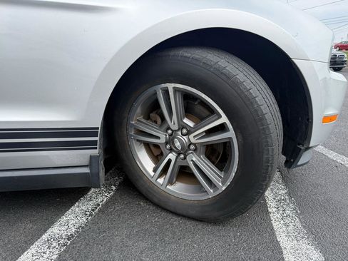 Used 2011 Ford Mustang Premium w/ 201A Rapid Spec Order Code image 25