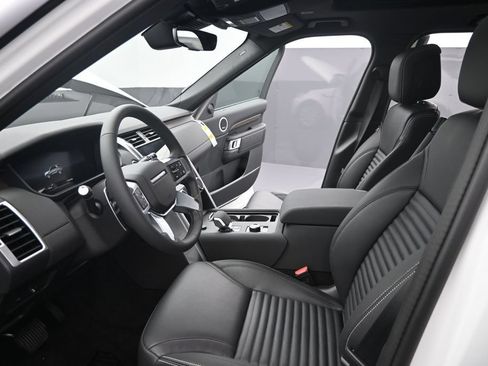 New 2026 Land Rover Discovery S AWD/4WD image 24