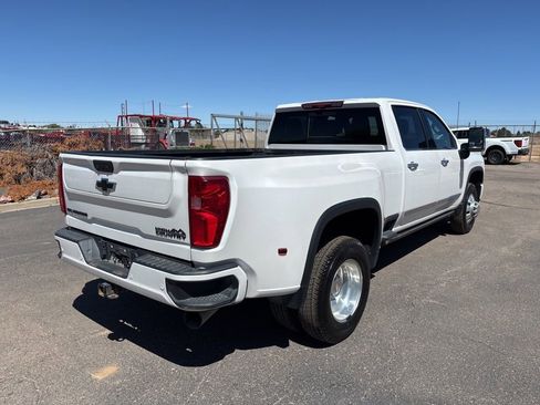 Used 2024 Chevrolet Silverado 3500 High Country w/ High Country Premium Package image 4