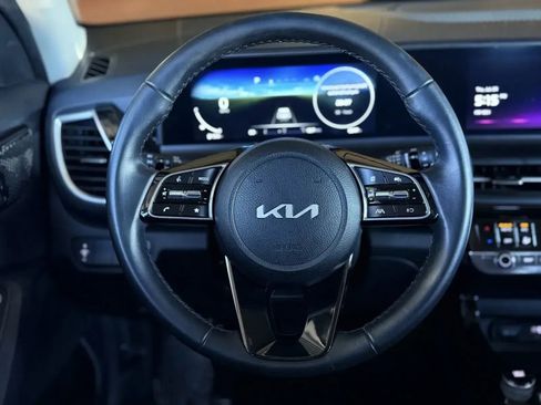 Used 2024 Kia Seltos S image 16