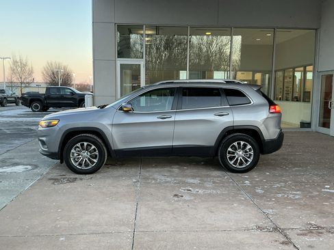 Used 2021 Jeep Cherokee Latitude Lux w/ Sun & Sound Group image 19