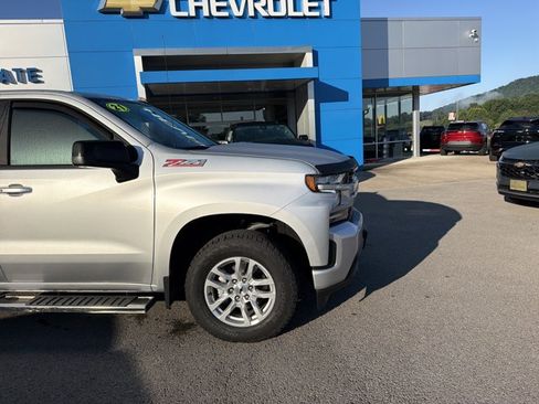 Used 2021 Chevrolet Silverado 1500 RST w/ Z71 Off-Road Package AWD/4WD image 2