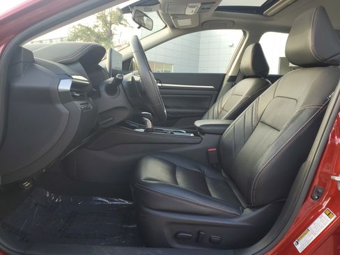 Certified 2024 Nissan Altima 2.5 SR w/ SR Premium Package image 13