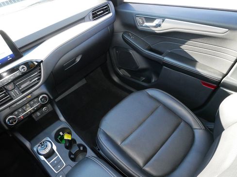 Used 2021 Ford Escape SEL image 11