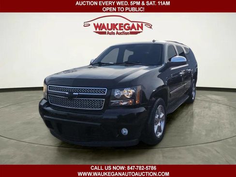 Used 2009 Chevrolet Suburban LTZ image 1