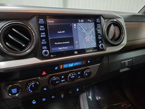 Certified 2021 Toyota Tacoma Limited image 17