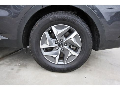 Used 2021 Kia Sorento EX image 31