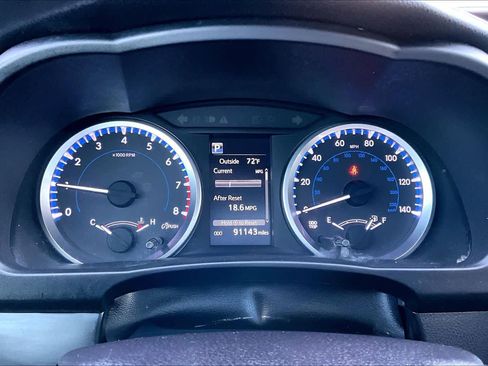 Used 2018 Toyota Highlander Plus image 21