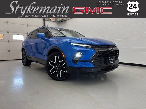 Used 2024 Chevrolet Blazer RS AWD/4WD image 1