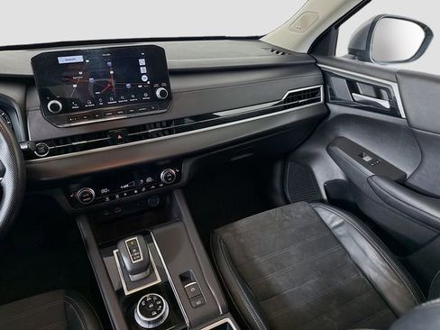 Used 2022 Mitsubishi Outlander SE image 23