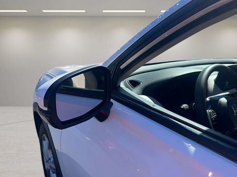 Used 2025 Honda HR-V LX image 22