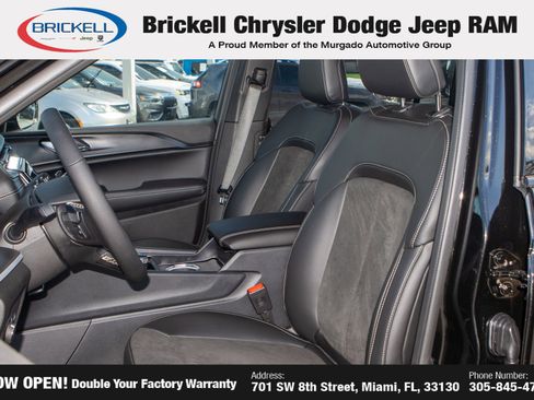 New 2025 Jeep Grand Cherokee L Altitude image 17