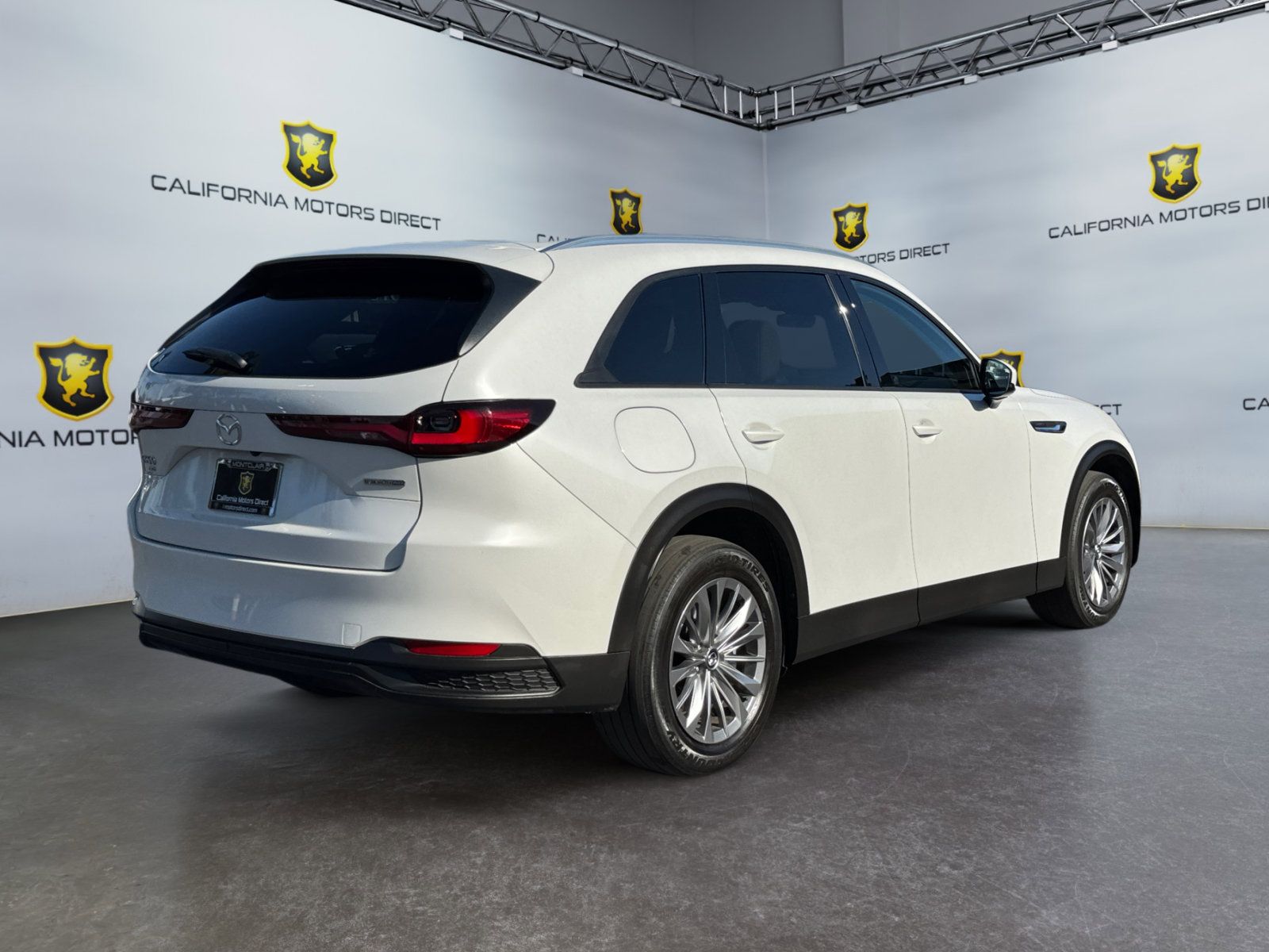 Used 2024 MAZDA CX-90 Plug-In Hybrid w/ Preferred AWD/4WD image 5