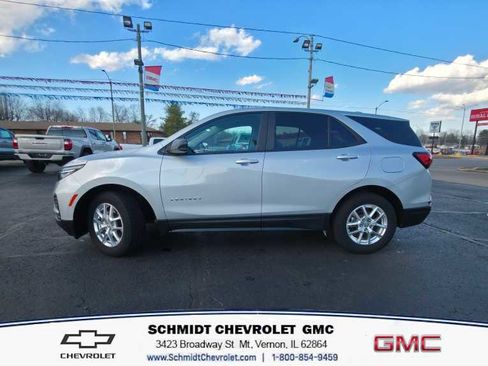 Used 2022 Chevrolet Equinox LS w/ LS Convenience Package image 8
