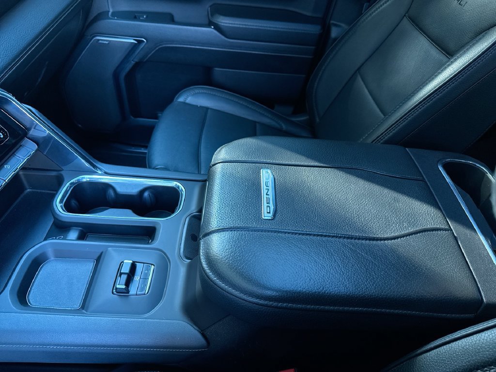 Used 2024 GMC Sierra 2500 Denali w/ Denali Reserve Package AWD/4WD image 24
