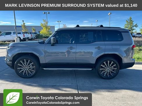 Used 2024 Lexus GX 550 w/ Cold Area Package AWD/4WD image 5