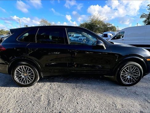 Used 2017 Porsche Cayenne Platinum Edition image 30