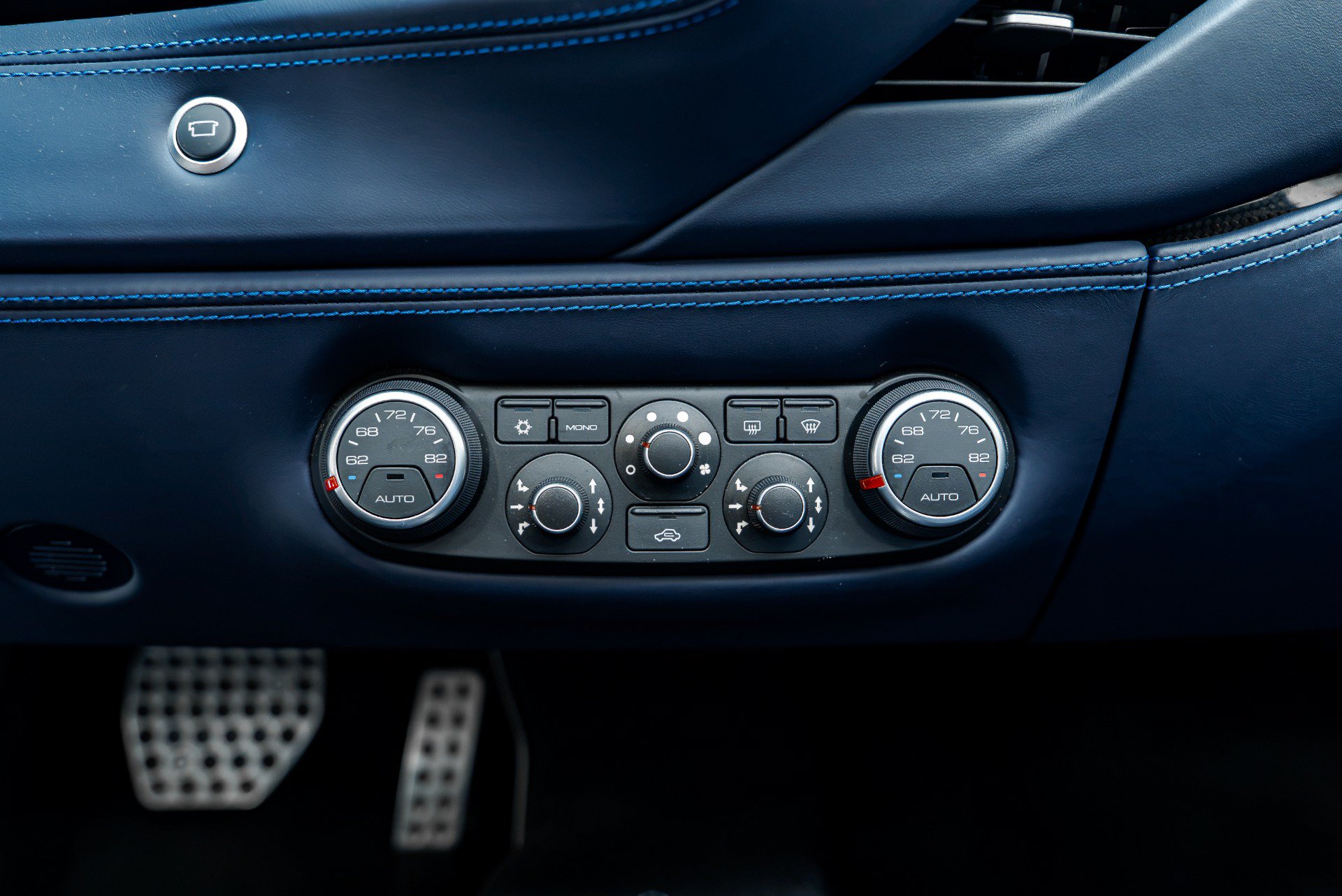 Used 2019 Ferrari 488 Spider RWD image 60