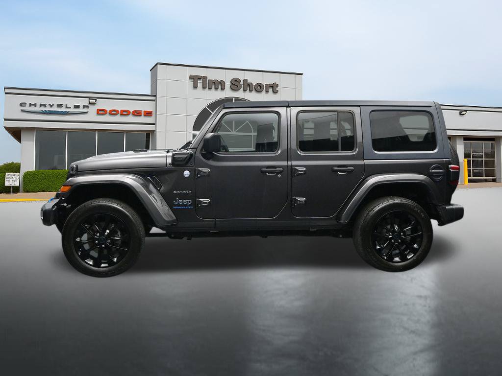 Used 2024 Jeep Wrangler Unlimited Sahara w/ Technology Group AWD/4WD image 2