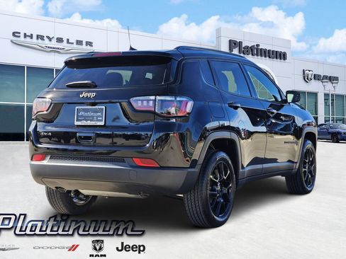 New 2026 Jeep Compass Latitude image 5