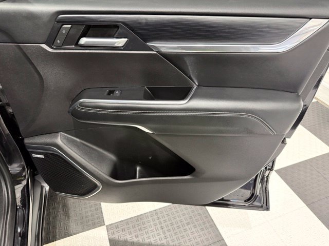 Used 2025 GMC Acadia Elevation AWD/4WD image 25