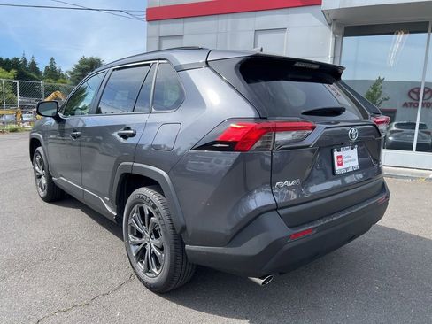 Used 2023 Toyota RAV4 XLE Premium AWD/4WD image 6