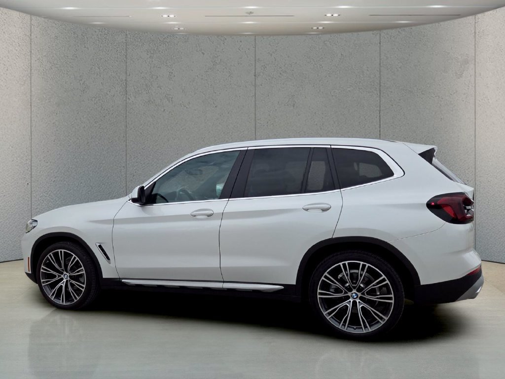 Used 2024 BMW X3 sDrive30i w/ Convenience Package RWD image 8