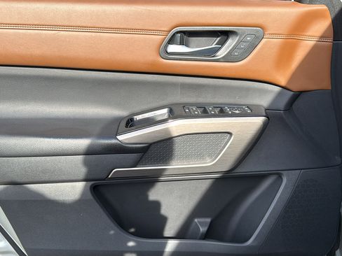 Certified 2023 Nissan Pathfinder Platinum image 6