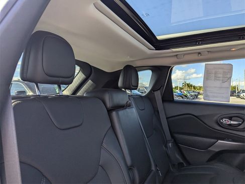 Used 2021 Jeep Cherokee Limited w/ Elite Package image 14