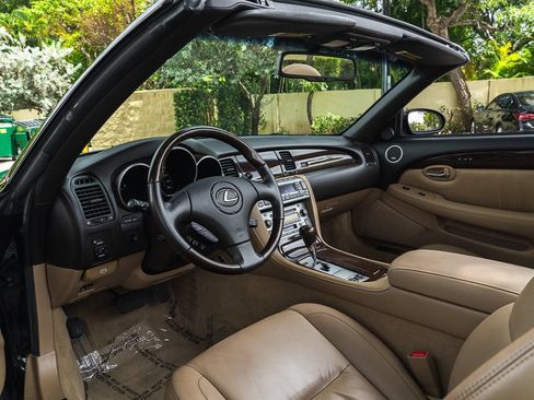 Used 2006 Lexus SC 430 Convertible w/ Preferred Accessory Pkg RWD image 20