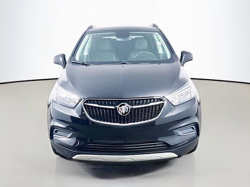 Used 2022 Buick Encore Preferred w/ Safety Package image 2